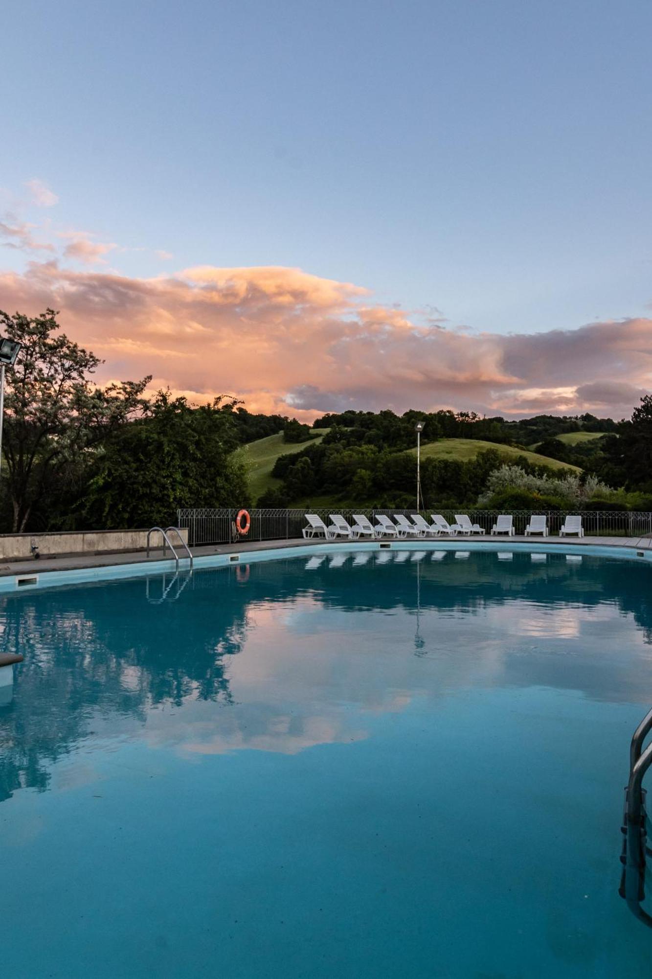 Tenuta Borgo San Michele Gubbio Luaran gambar