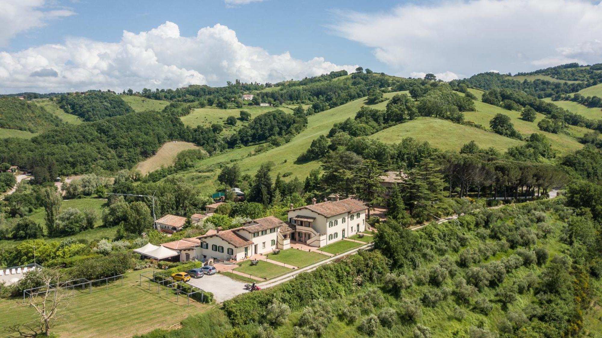 Tenuta Borgo San Michele Gubbio Luaran gambar