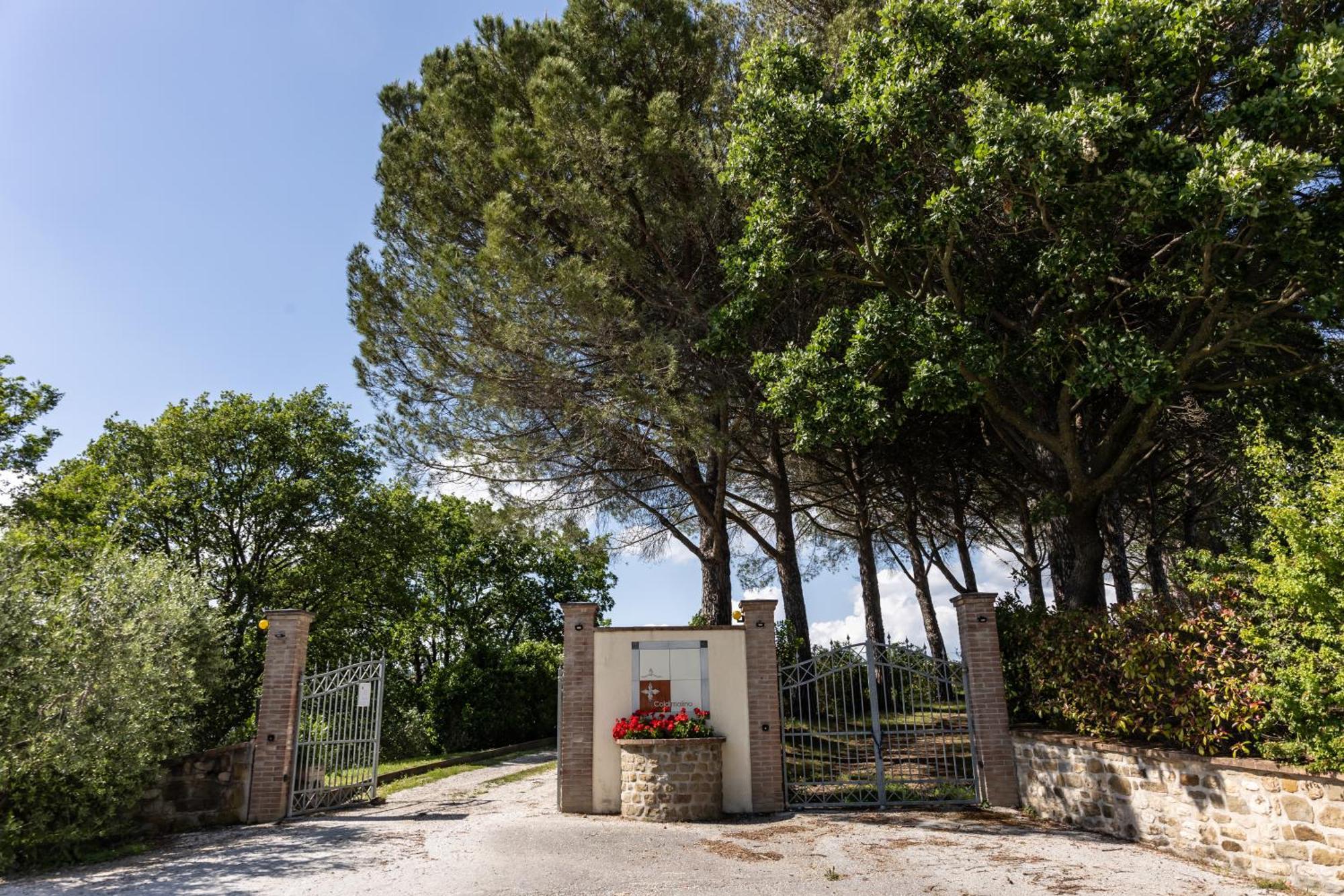 Tenuta Borgo San Michele Gubbio Luaran gambar