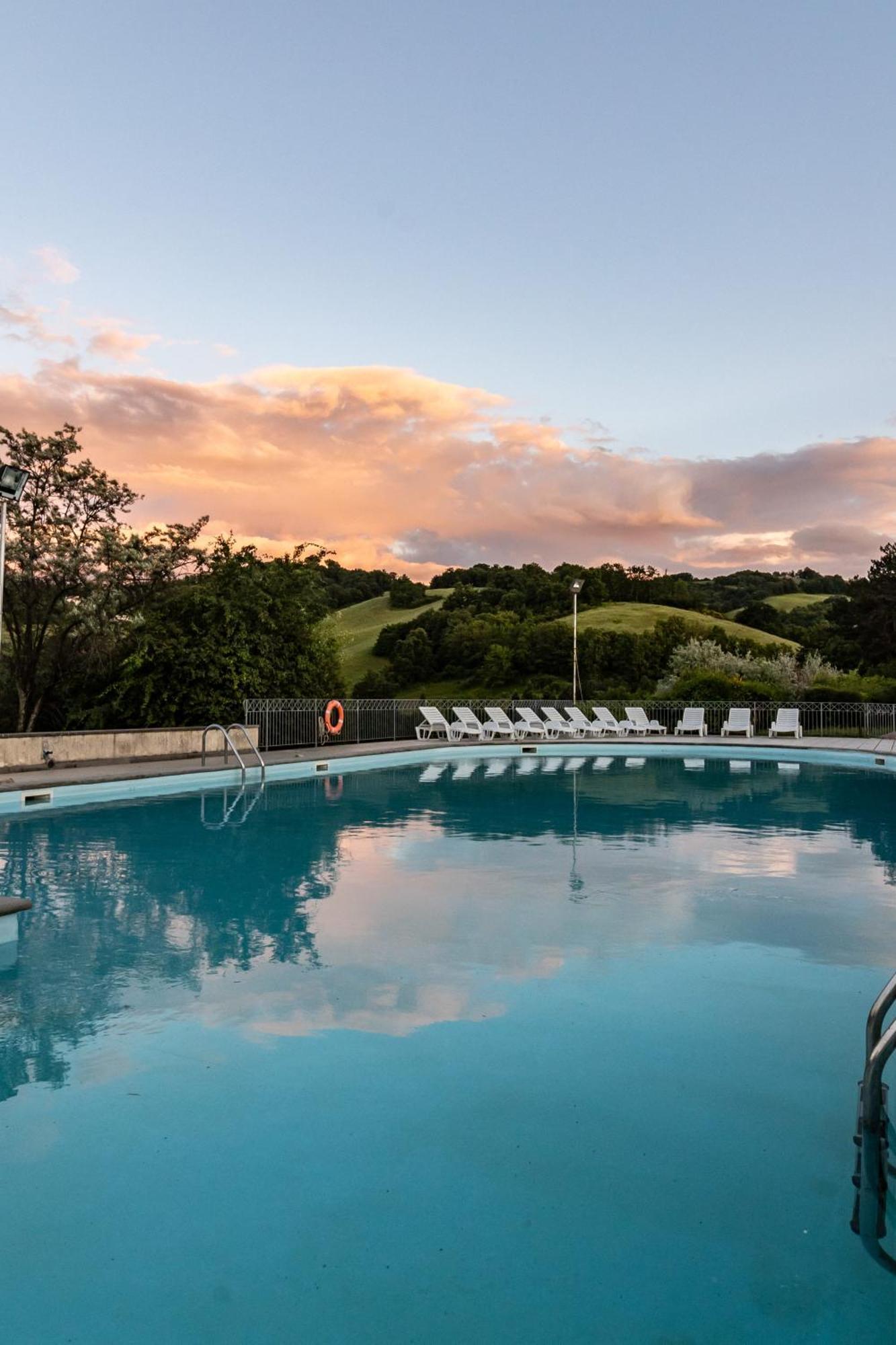 Tenuta Borgo San Michele Gubbio Luaran gambar